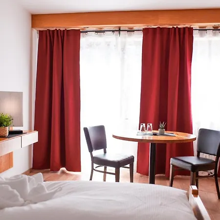 Waldhotel Koenig Von Rom 3*